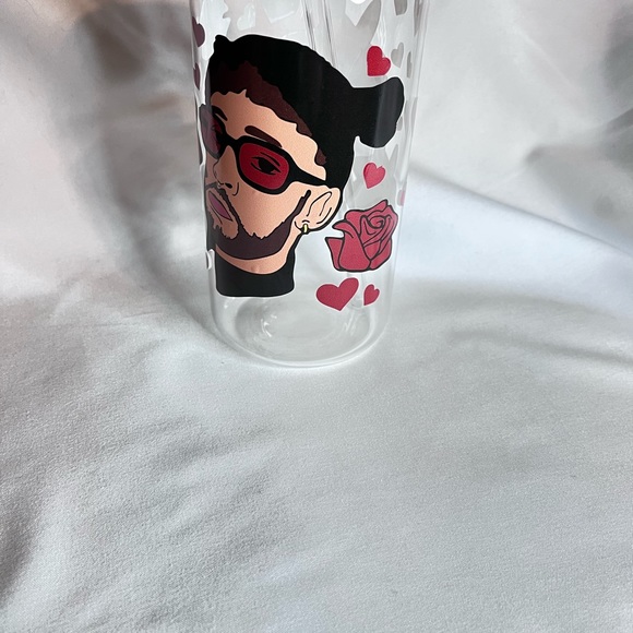 New never used bad bunny beer cup. - Picture 6 of 7